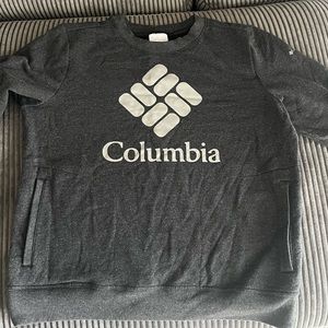 Columbia unisex sweater with pockets size L